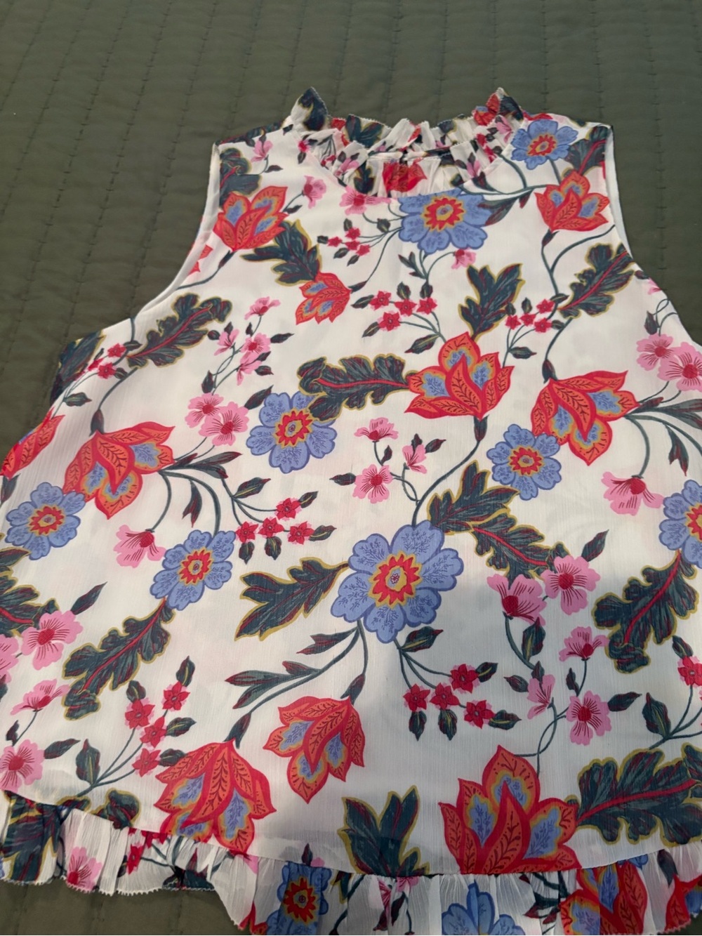 Ann Taylor Factory White Sleeveless Floral Ruffle-Neck Blouse in Pink & Blue
